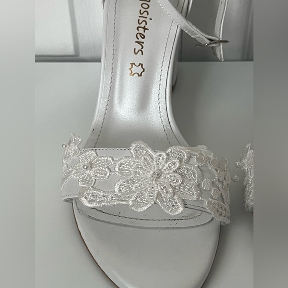 👰‍♀️Bridal Sandals - White Leather with Pearls and Lace, handmade in Eur… - Picture 11 of 12